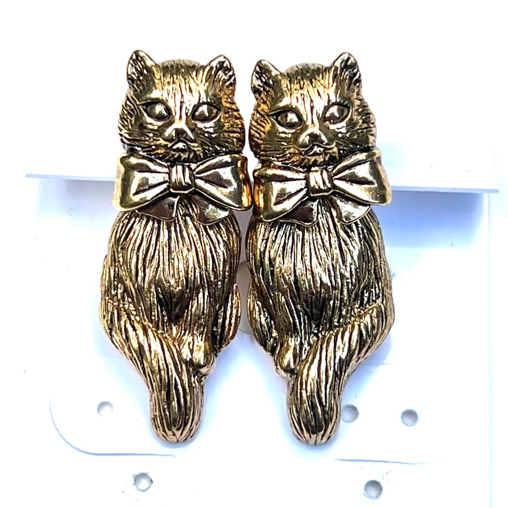 Fun Vintage Kitty Cat Earrings Articulated Post Pierced Retro Avon